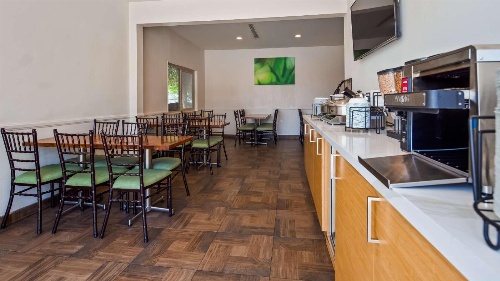 Best Western Plus Glendale image 1